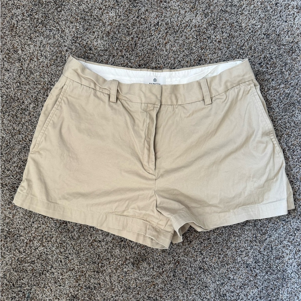 Babaton HEADLINER SHORT
Color: HUMUS BEIGE
Size: 12